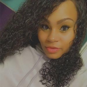 Meet your Posher, Keisha